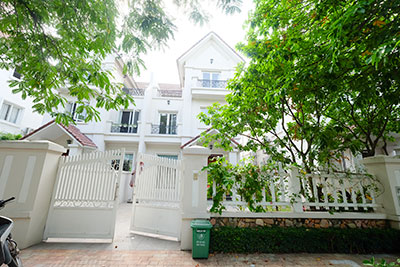 Vinhomes Riverside: Fully furnished modern 04BRs house on Hoa Sua 10, river access