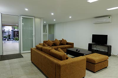 01BR apartment at Xuan Dieu, ground floor 