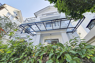 180sqm Semi-Detached Villa for Rent in Vinhomes Riverside | 5 Bedrooms