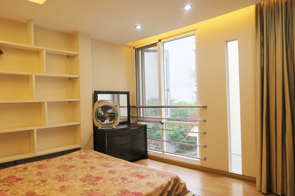2 bedroom, spacious bedroom apartment for rent in Ba Dinh, Hanoi