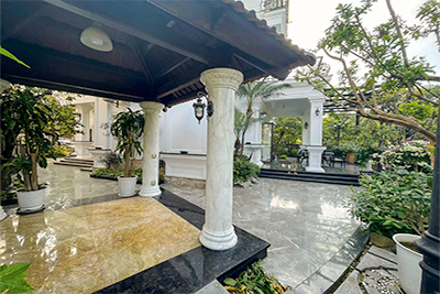 Cho thuê biệt thự đơn lập Vinhomes Riverside 356m2 - View sông rẻ quạt