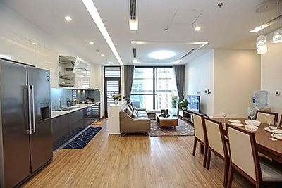 3-Bedroom High-Floor Apartment for Rent Vinhomes Metropolis M1– 120m²