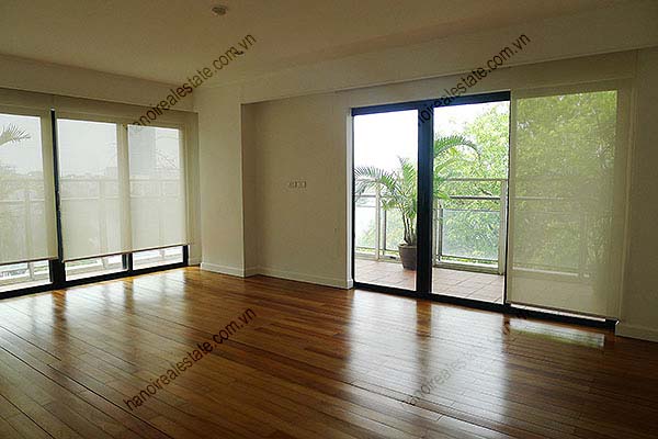 4 Bedroom Luxury & Spacious, Lake Vview Serviced Apartment in Hanoi 30