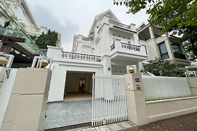 5-Bedroom Villa for Rent in T Block, Ciputra | Near UNIS