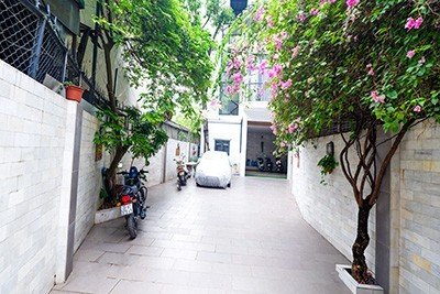  Cho thuê căn hộ 1 phòng ngủ ban công rộng  tại Hoàng Hoa Thám, Ba Đình