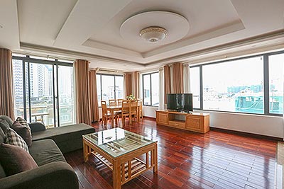 Căn hộ tầng cao cho thuê, rộng rãi, view thành phố Hà Nội