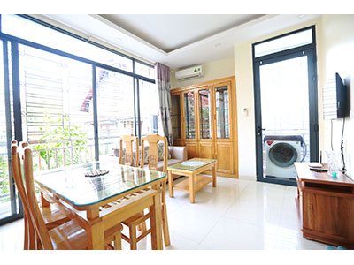 Cheap price 2 bedroom apartment for rent in Tay Ho