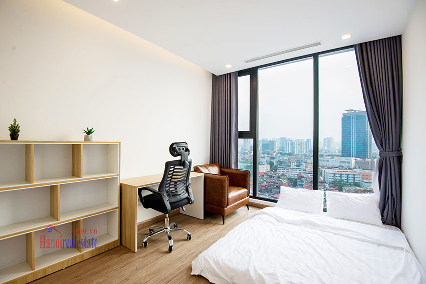 Attractively modernized apartment with 3 bedrooms in M2 Tower Vinhomes Metropolis Hanoi 12