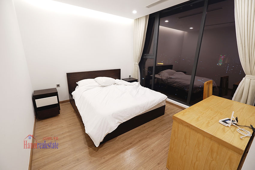Attractively modernized apartment with 4 bedrooms in M2 Vinhomes Metropolis, Hanoi 12