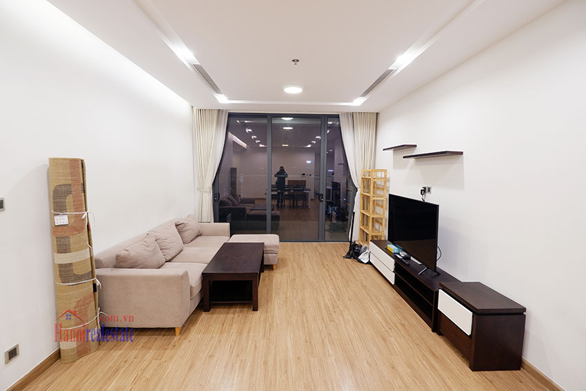 Attractively modernized apartment with 4 bedrooms in M2 Vinhomes Metropolis, Hanoi 3