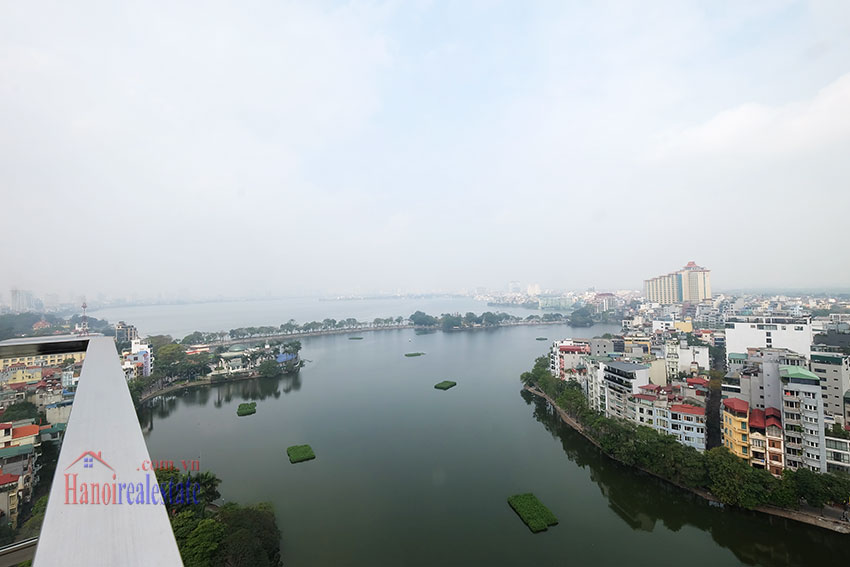 Awesome lake view 01-bedroom apartment in Skyline Tower to rent 8