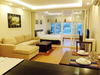 Ba Dinh District - Serviced apartment for rentals with beautiful view of Ngoc Khanh Lake