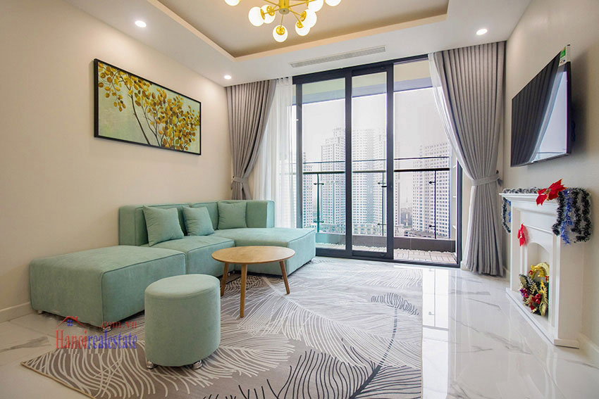 Beautiful 02 bedroom apartment with Hanoi City view in Sunshine City 2