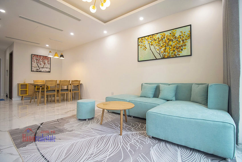 Beautiful 02 bedroom apartment with Hanoi City view in Sunshine City 4