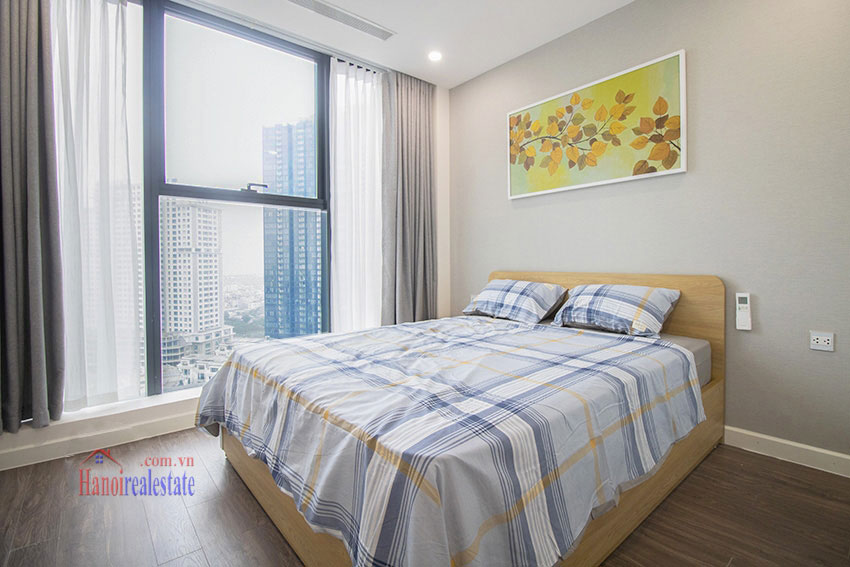 Beautiful 02 bedroom apartment with Hanoi City view in Sunshine City 8