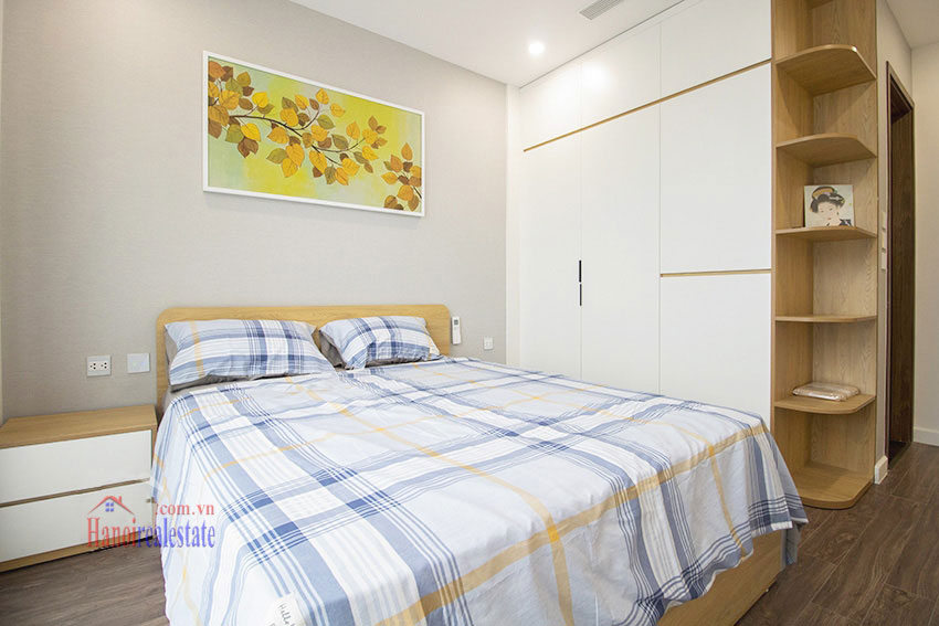 Beautiful 02 bedroom apartment with Hanoi City view in Sunshine City 9