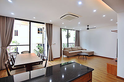 Beautiful 2 bedroom Apartment to rent on Xuan Dieu