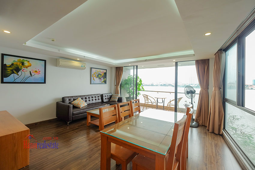Beautiful 2 bedrooms lake view apartment on Nhat Chieu 1