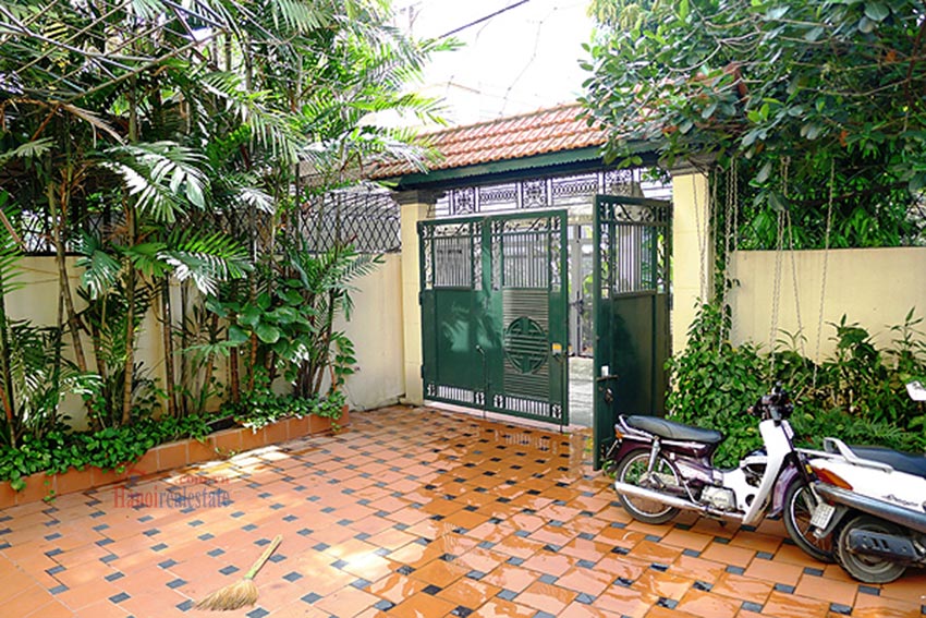 Beautiful 4 bedroom house with swimming pool on An Duong Vuong 2