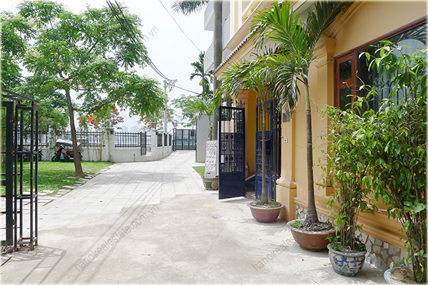 Beautiful 4 bedroom house with topfloor jacuzzi in Xom Chua 2