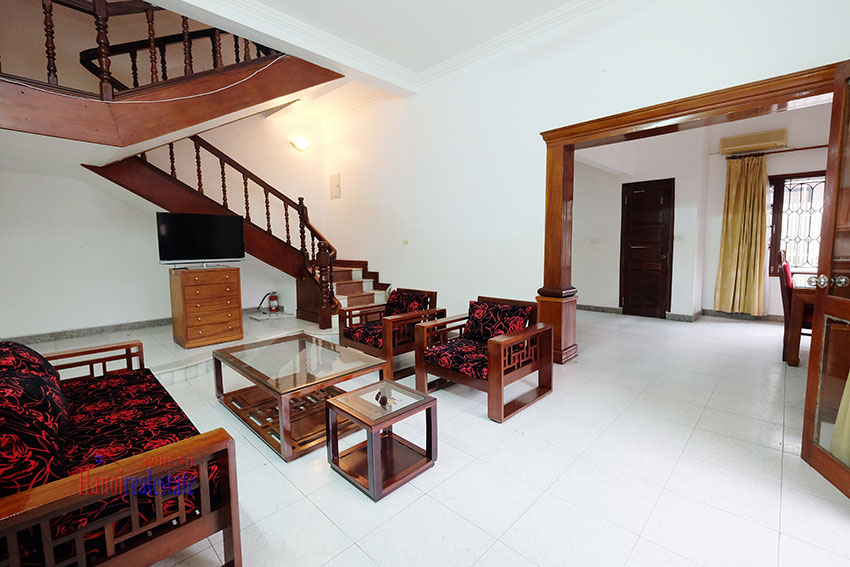 Beautiful 4 bedroom house with topfloor jacuzzi in Xom Chua 3