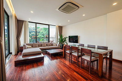 Beautiful and spacious 3 bedroom apartment with swimming pool for rent in Tay Ho road