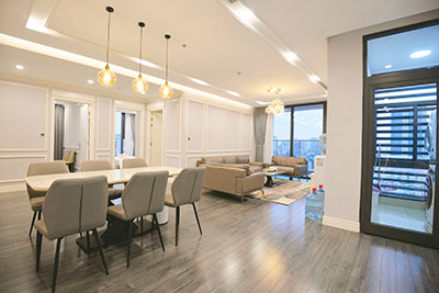 Cho thuê căn hộ 4 phòng ngủ, hiện đại, tầng cao, 144m2 tại Vinhomes Metropolis, Hà Nội