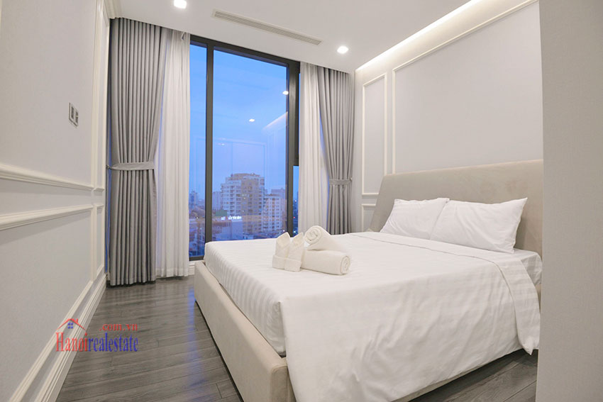 Beautiful, high floor apartment with 4 bedrooms at M2 building Vinhomes Metropolis 14
