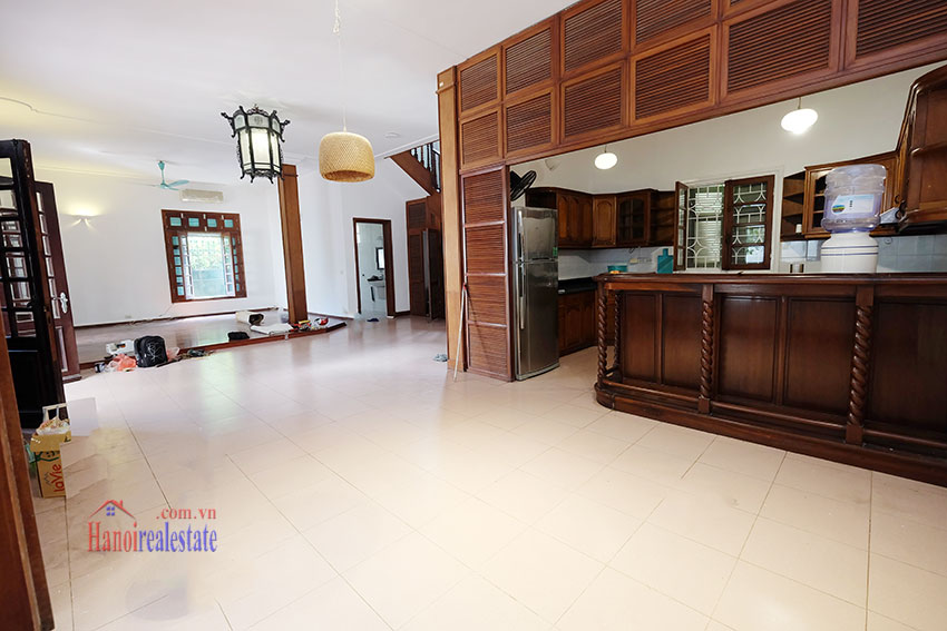 Beautiful house with front courtyard & big terrace in Tay Ho 6