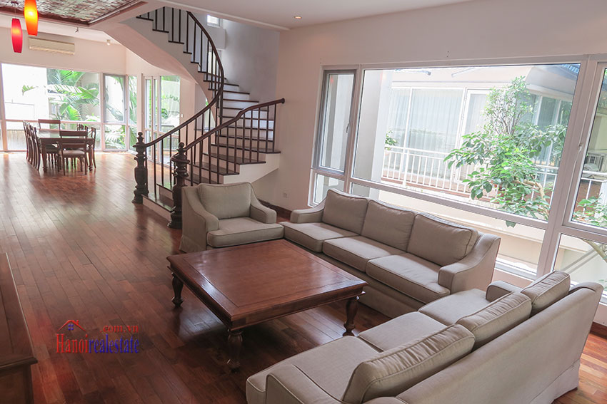 Beautiful Villa with Pool and Front Yard in the heart of Tay Ho 9