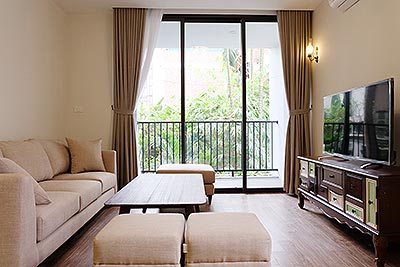 Cho thuê căn hộ dịch vụ một phòng ngủ với nội thất sang trọng tai Phố Từ Hoa, Tây Hồ