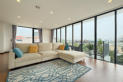 Brand new 3 bedroom apartment on Tu Hoa Street, next to Sheraton hotel