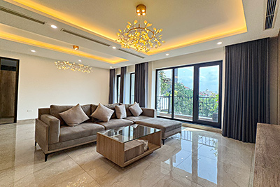 Cho thuê căn hộ quận Tây Hồ: view Hồ Tây, 130m2, 3 phòng ngủ, đẹp, hiện đại