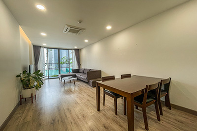 Brand-new serviced apartment in Xuan Dieu, 2 bedrooms, balcony