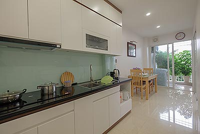 Bright apartment with one bedroom in Dang Thai Mai with good location
