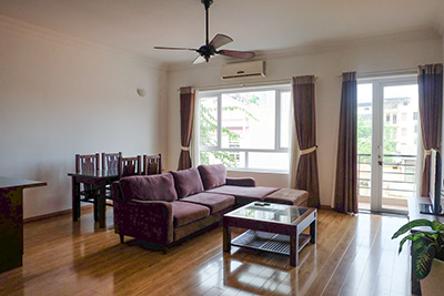 Bright, modern 02 BR apartment in Center of Hai Ba Trung, Hanoi