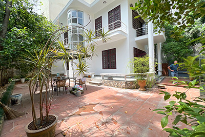 Charming 3 bedroom house with large garden on To Ngoc Van 