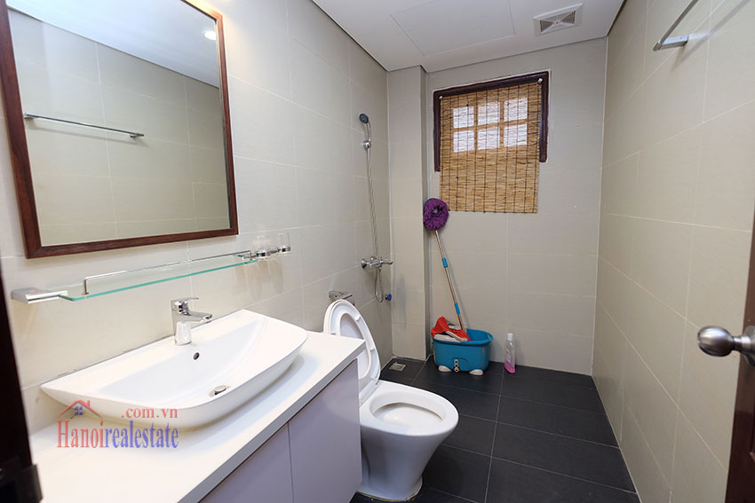 Charming 3 bedroom house with surrounding courtyard on Xuan Dieu 12