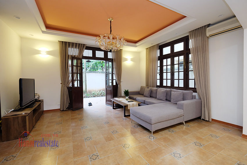Charming 3-bedroom house with surrounding courtyard in Tay Ho 7