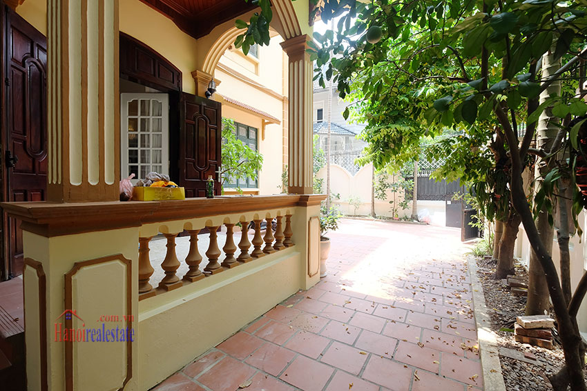 Charming 4 bedroom house with large courtyard on To Ngoc Van 4