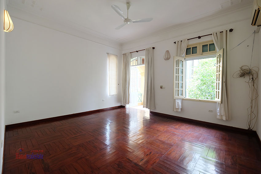 Charming 4 bedroom house with large courtyard on To Ngoc Van 7