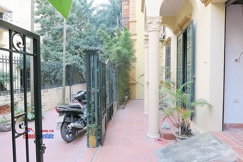 Charming 5 bedroom house with large courtyard in Tay Ho 3