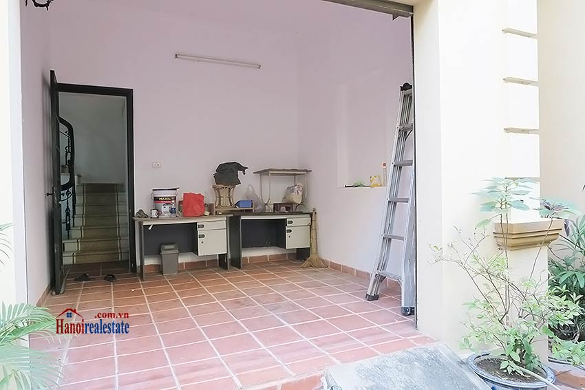 Charming 5 bedroom house with large courtyard in Tay Ho 5