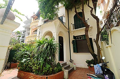 Charming French colonial style house to rent in To Ngoc Van with large courtayrd