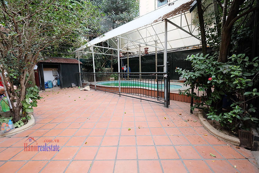 Charming house with garden and swimming pool in Xom Chua 3