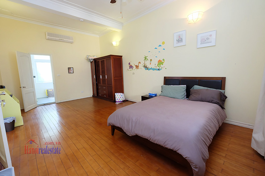 Charming Villa with large garden and outdoor Pool in Tay Ho 24