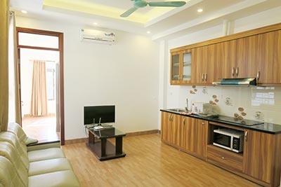 Reasonable price 2 bedroom apartment on Xuan Dieu to rent