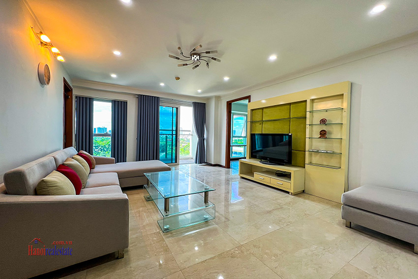 Ciputra: Cheap price 3-bedroom apartment 153sqm on middle floor of L2 4