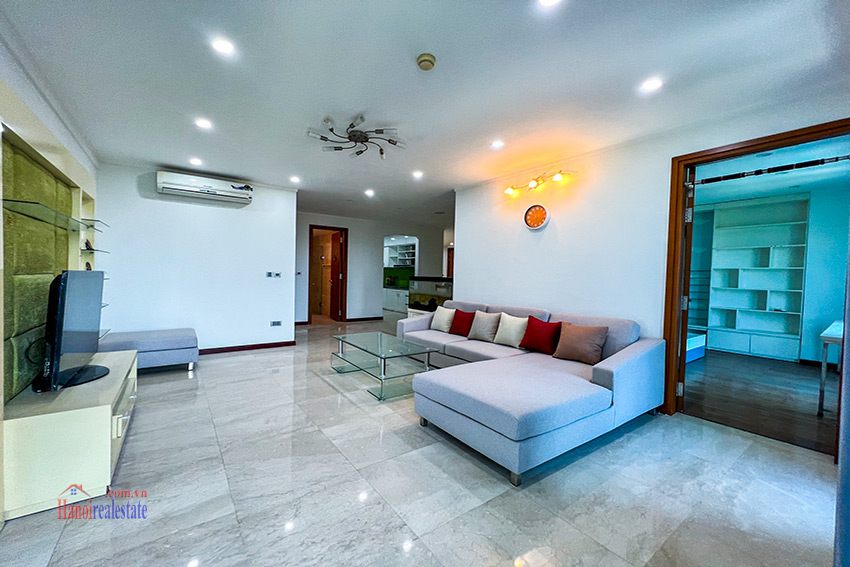 Ciputra: Cheap price 3-bedroom apartment 153sqm on middle floor of L2 6