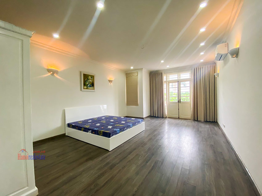 Ciputra: Fully furnished 5-bedroom house in front of UNIS 11